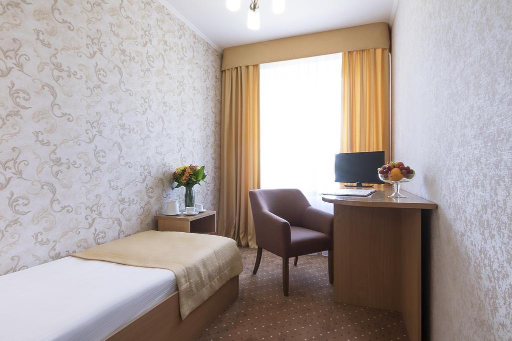Mariot Medical Center Hotel Truskavets Exteriör bild