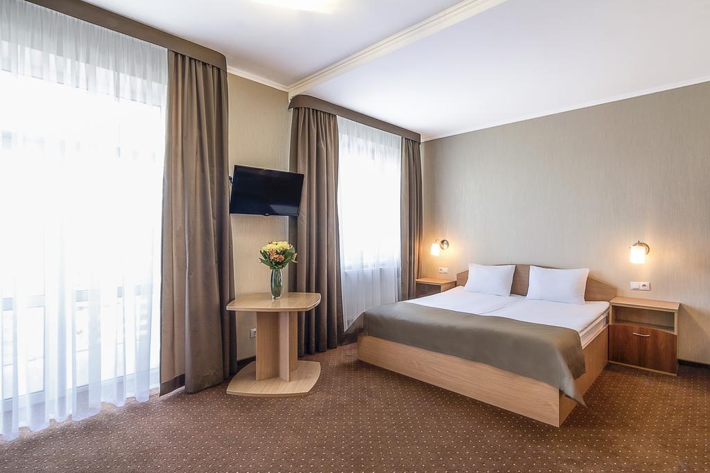 Mariot Medical Center Hotel Truskavets Exteriör bild