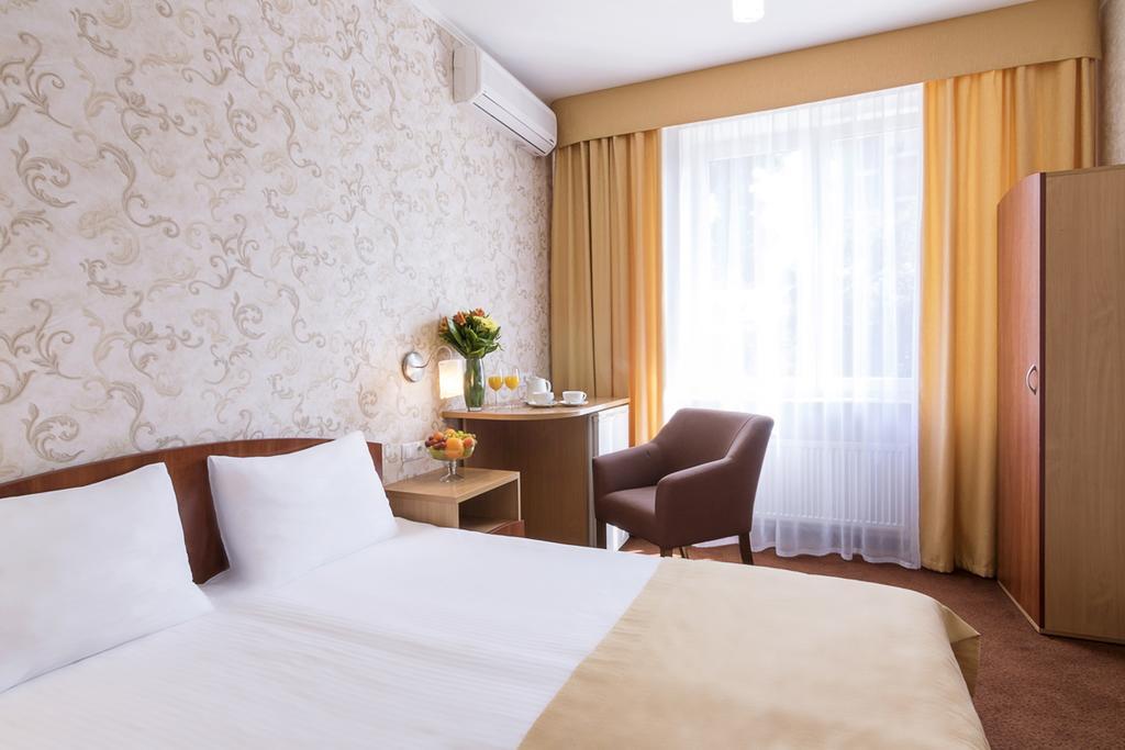 Mariot Medical Center Hotel Truskavets Exteriör bild