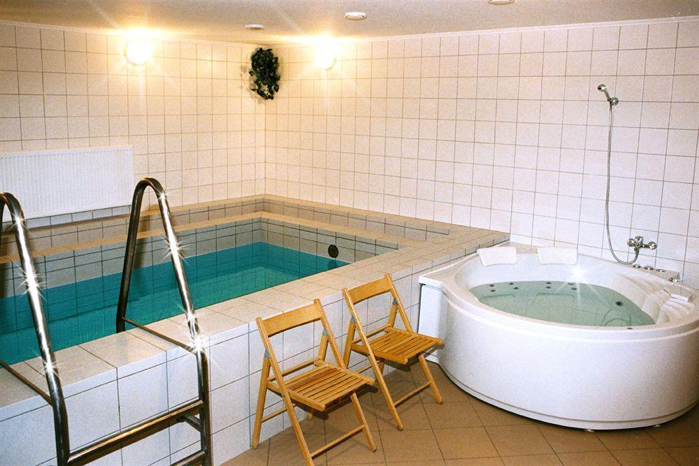 Mariot Medical Center Hotel Truskavets Exteriör bild