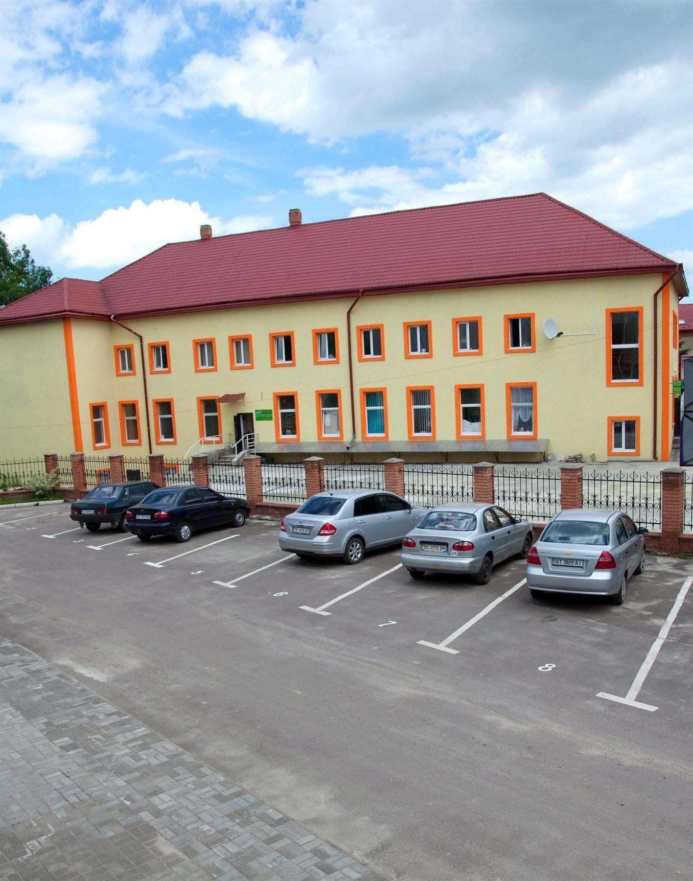 Mariot Medical Center Hotel Truskavets Exteriör bild